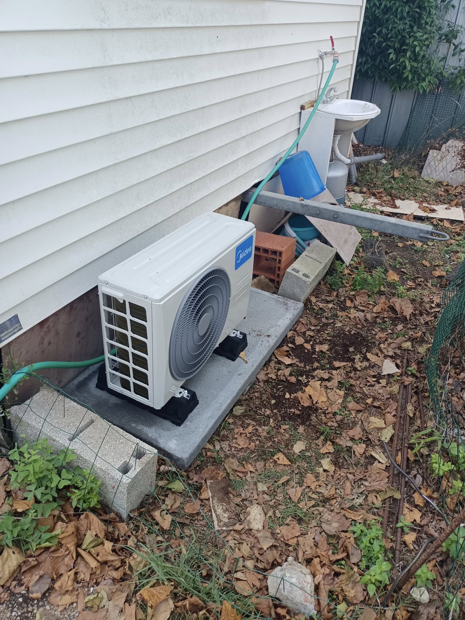 Autre vue extérieure climatisation mobil-home