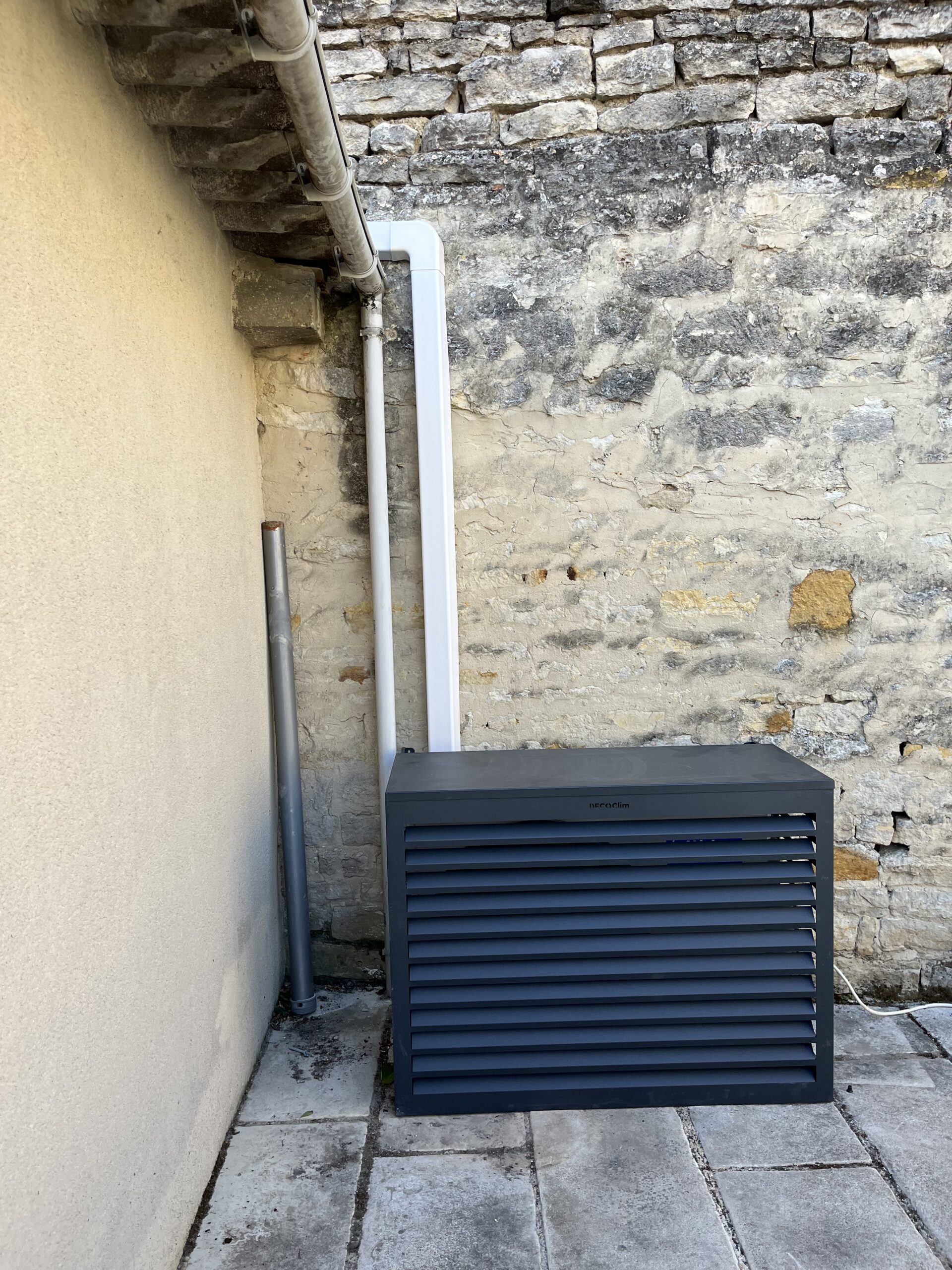 Groupe extérieur avec cache DECOClim