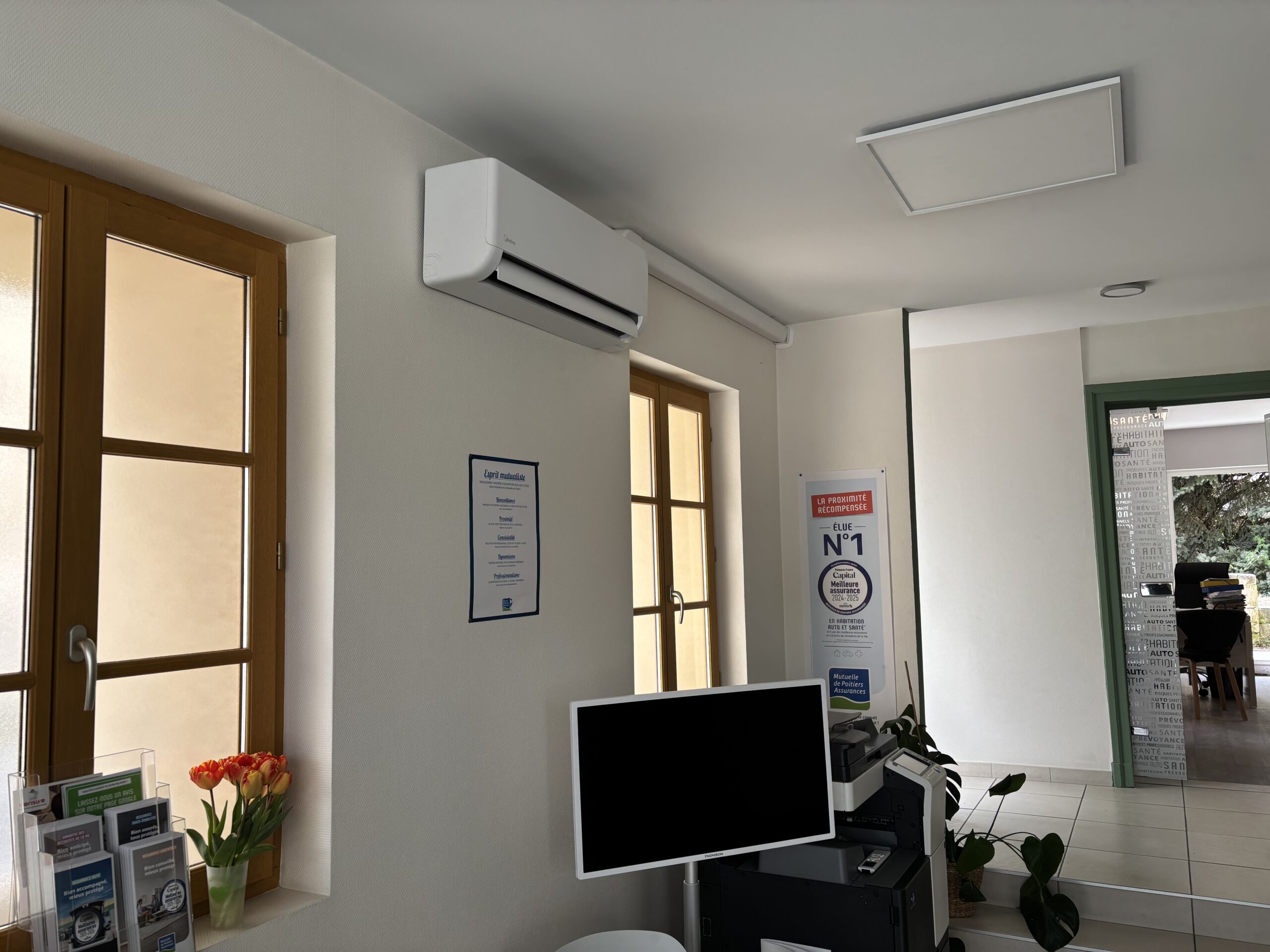 Grand bureau avec clim