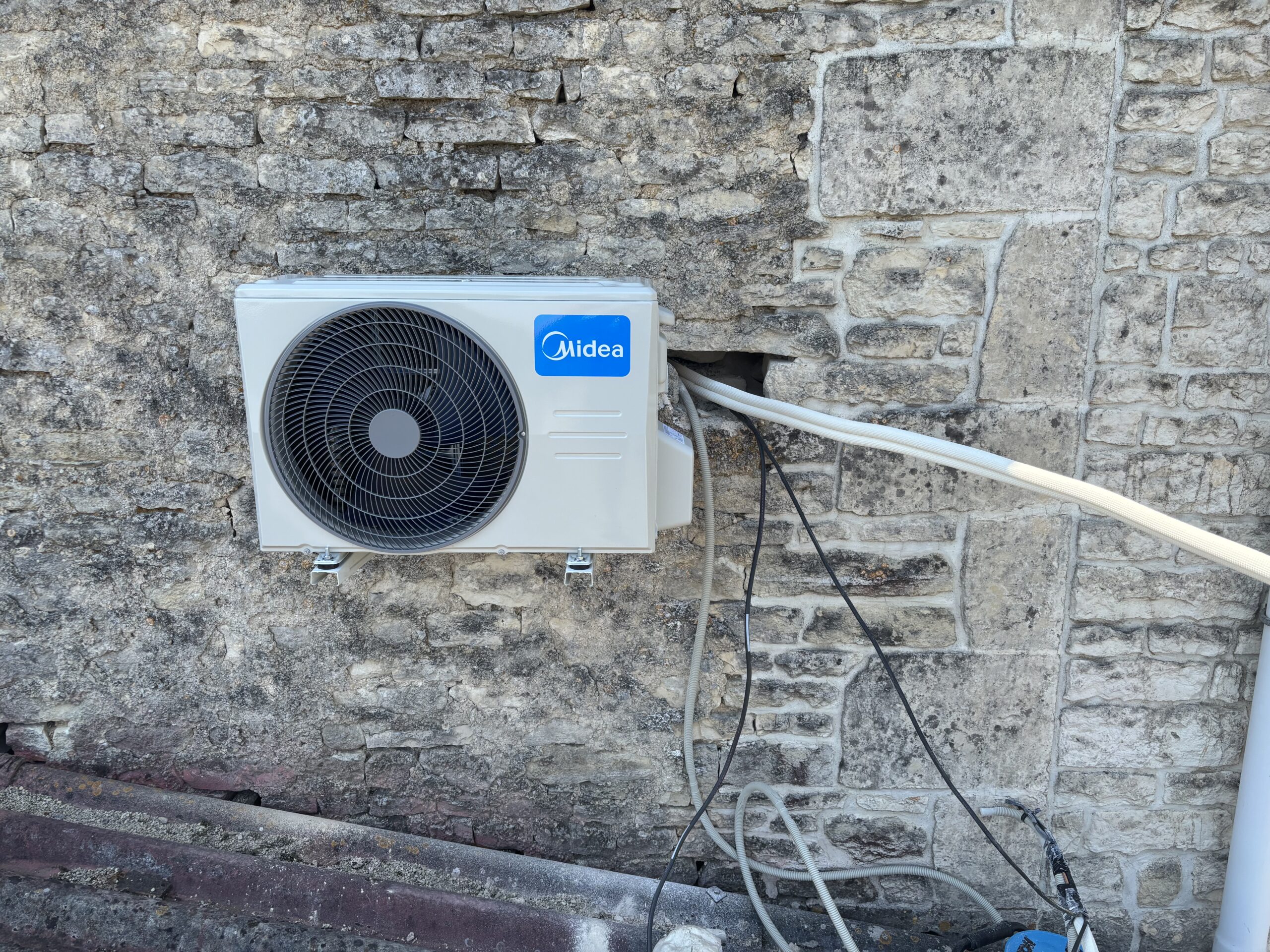 Groupe extérieur climatisation Midea